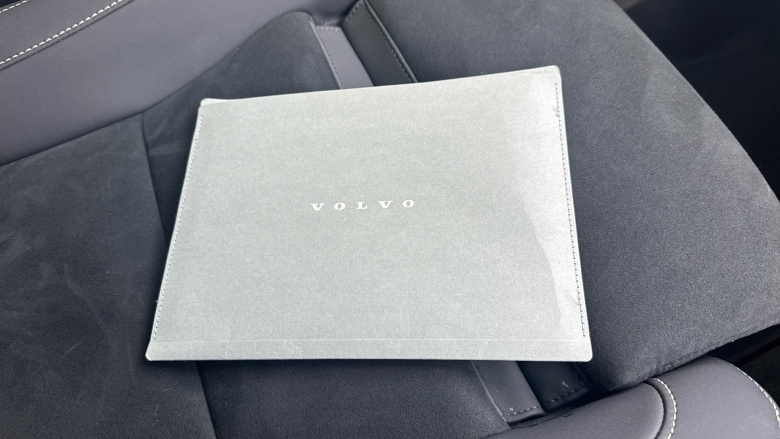 Volvo XC40 2.0 B3P Plus Black Edition 5dr Auto Petrol Estate